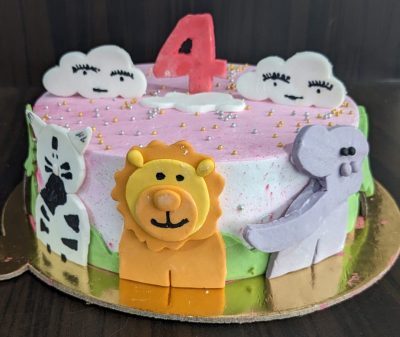 Animal Theme Cake - Image 4