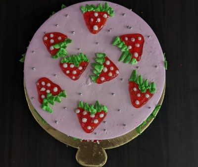 Strawberry Cake - Image 3